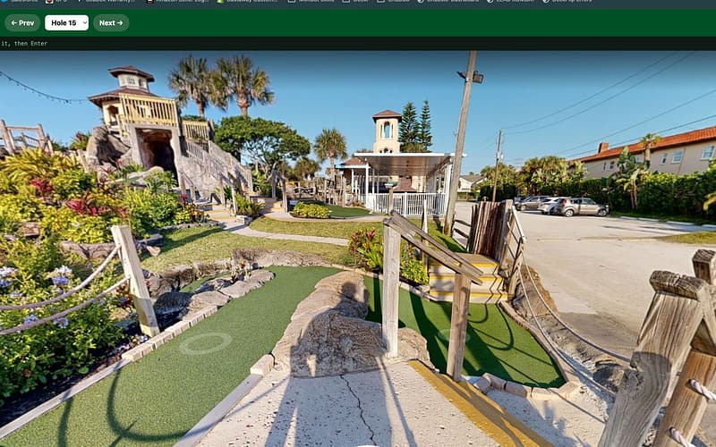 The tee at Hole 15