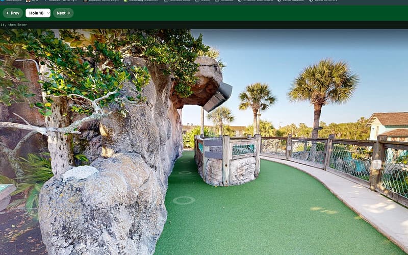 The tee at Hole 16